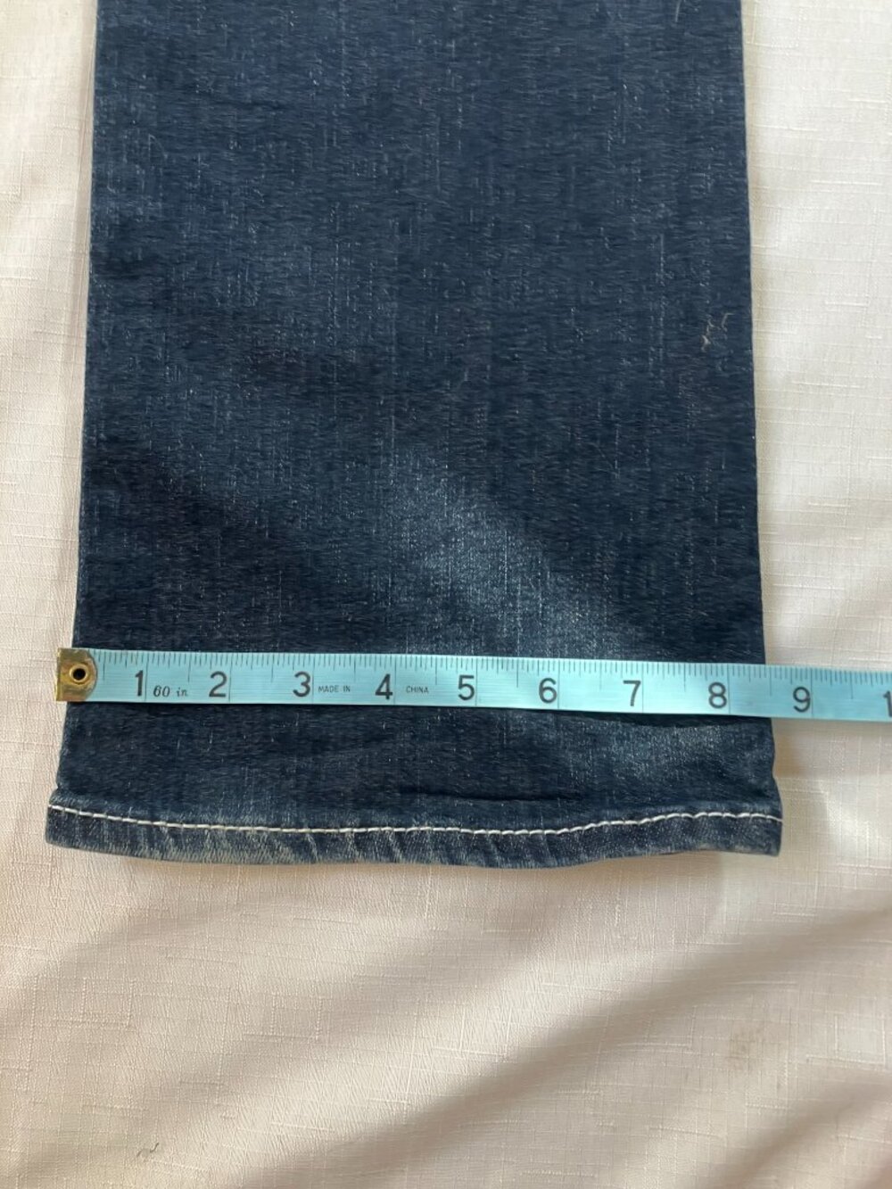 LIKE NEW True Religion Jeans, Bootcut, Size 28 - Picture 8 of 9